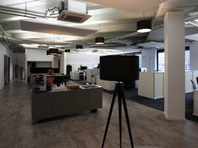 Design Office, wenn gewünscht möbiliert