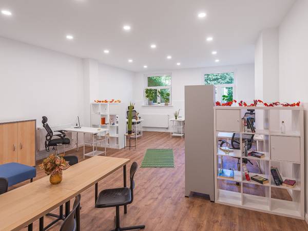 Ruhiger Coworking Space im schönen Altbau in Berlin-Tempelhof — Bild 3
