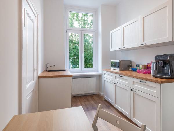 Ruhiger Coworking Space im schönen Altbau in Berlin-Tempelhof — Bild 7