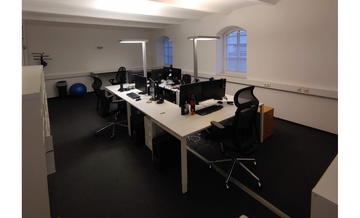 Büro mieten Straße der Pariser Kommune Berlin Berlin