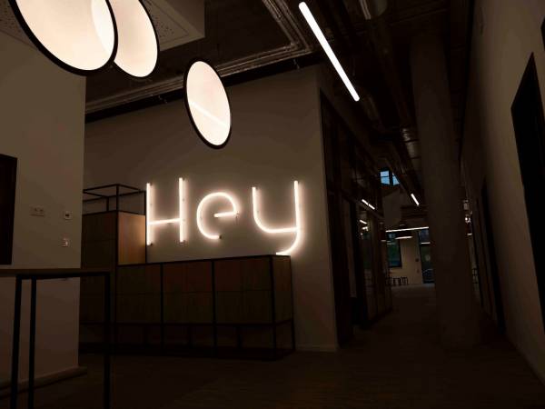 Moderner Coworking Space & Büros in Karlsruhe mit viel Tageslicht — Bild 3