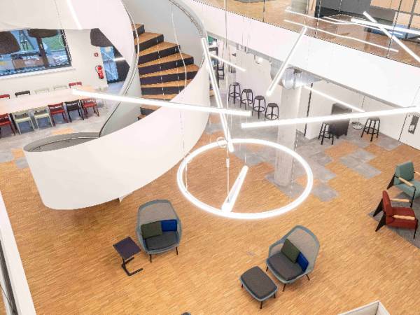 Moderner Coworking Space & Büros in Karlsruhe mit viel Tageslicht — Bild 5