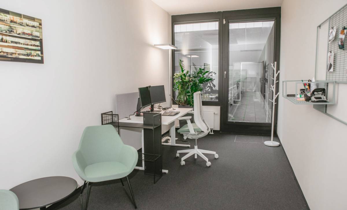 Ruhige Bürogemeinschaft mit Hamburg-Blick in Hammerbrook