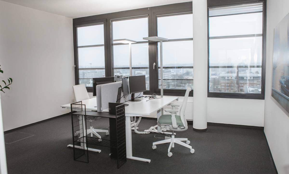 Ruhige Bürogemeinschaft mit Hamburg-Blick in Hammerbrook