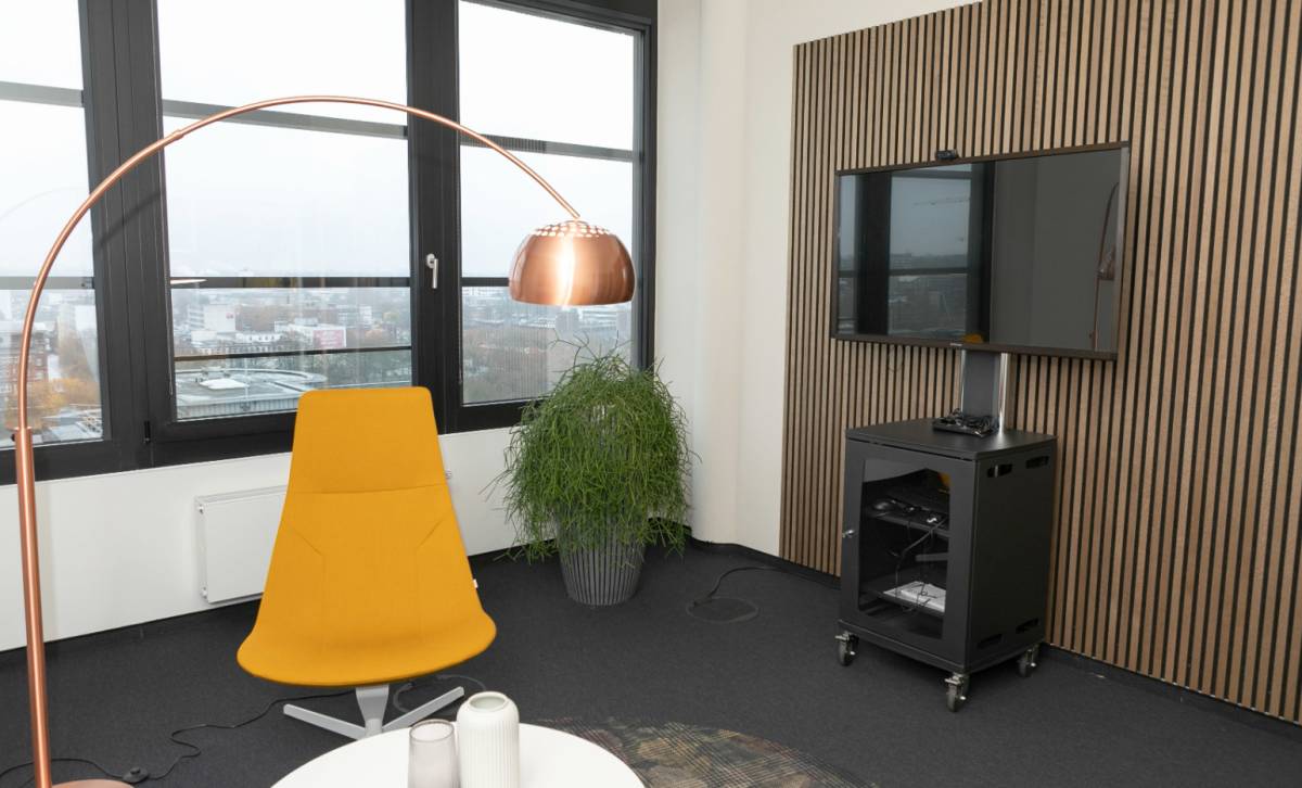 Ruhige Bürogemeinschaft mit Hamburg-Blick in Hammerbrook