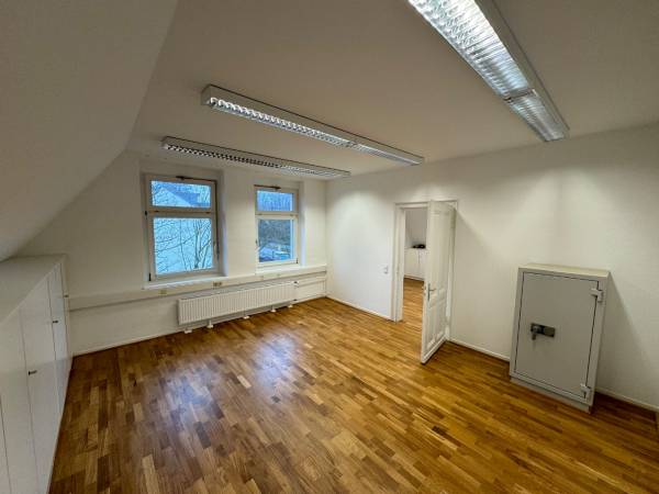 Moderne Coworking- & Bürogemeinschaft in Leverkusen-Opladen — Bild 1