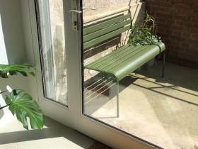Schreibtischplatz im kreativen Coworking-Space / Atelier / Studio