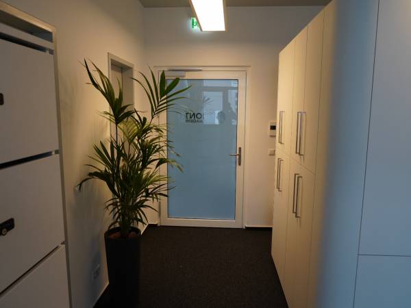 Moderne Bürofläche mit Balkonen in Ettlingen — Bild 3