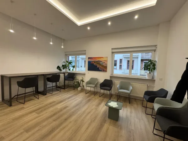 Abschließbares Büro in Frankfurt am Main (Nordend-Ost) – Repräsentative Bürogemeinschaft im Altbau in Frankfurt-Nordend-Ost — Bild 1