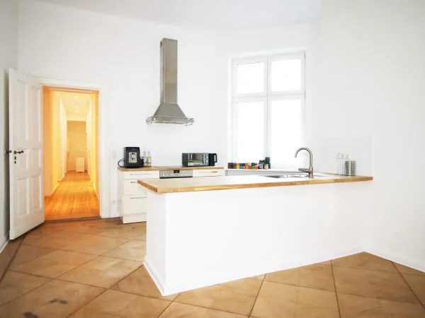 Abschließbares Büro in Berlin – Stilvolles Altbau-Büro am Wittenbergplatz in Berlin-City West — Bild 3