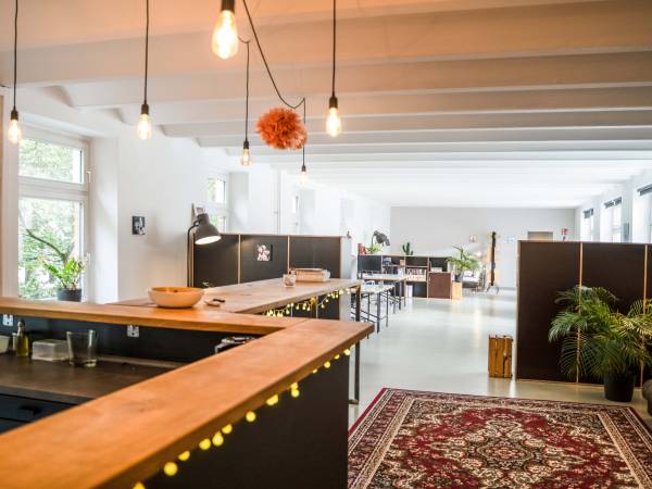 Loft Office Arbeitsplatz in Eppendorf — Bild 1
