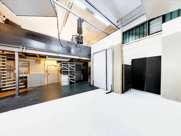 Kreative Bürogemeinschaft mit Foto Film Studio in Garching b.München — Bild 2