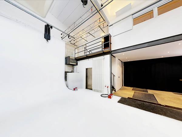 Kreative Bürogemeinschaft mit Foto Film Studio in Garching b.München — Bild 6