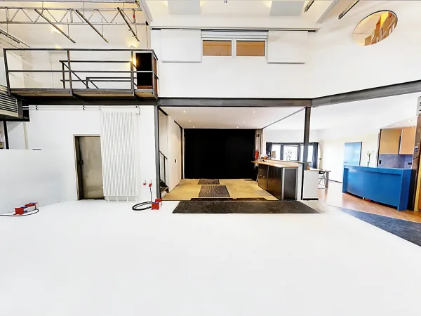 Abschließbares Büro in Garching b.München (Hochbrück) – Kreative Bürogemeinschaft mit Foto/Film-Studio in Garching-Hochbrück — Bild 7