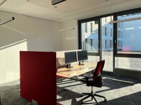 Modernes Büro mit ca. 15m² oder 30 m² zu vermieten