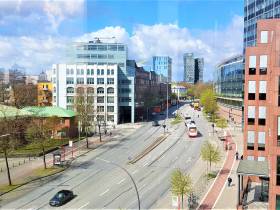 Coworking Arbeitsplätze / private Büroflächen am Hamburger Michel