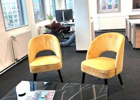 helles Teambüro mit Michel-Blick