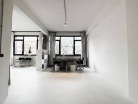 Schönes Loftbüro in Hamburg Ottensen / freie Arbeitsplätze