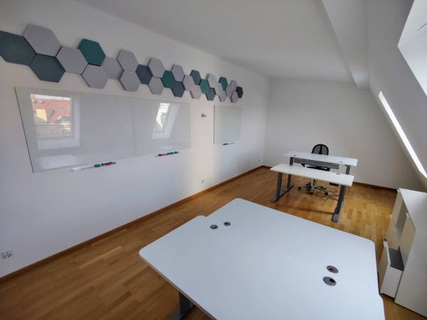 Helle Bürogemeinschaft im Dachgeschoss in München Au-Haidhausen — Bild 2