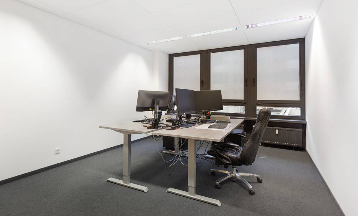Büro 1