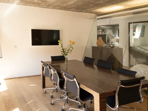 Abschließbares Büro in Darmstadt (Rheintor/Grafenstraße) – Flexibler Coworking Space in Darmstadt-Rheintor/Grafenstraße — Bild 5