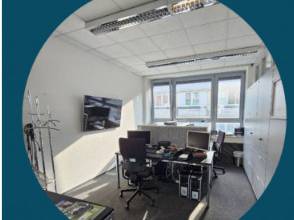 Hochwertiges, lichtdurchflutetes Büro in Bürogemeinschaft in — Bild 3