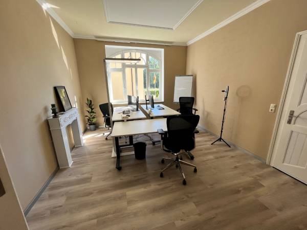 Historischer Coworking Space in charmanter Villa in Hildburghausen — Bild 4