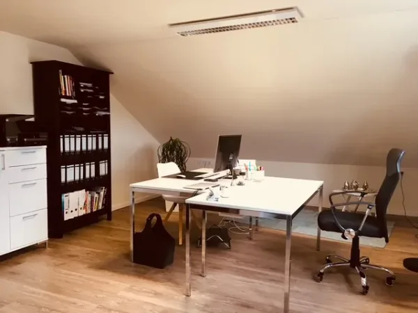 Abschließbares Büro in Remshalden (Grunbach) – Ruhige Büroräume in grüner Bürogemeinschaft Remshalden-Grunbach — Bild 3