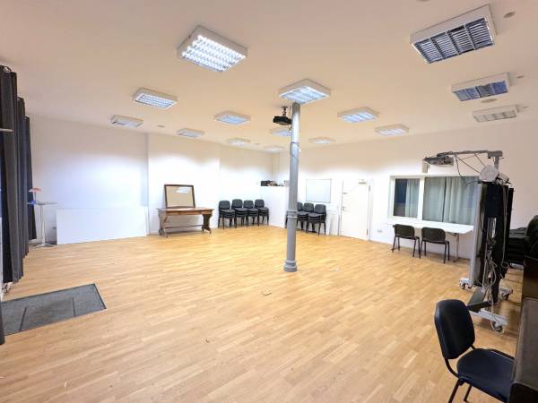 Heller, vielseitiger Grossraum / Saal in Bingen am Rhein Innenstadt — Bild 5