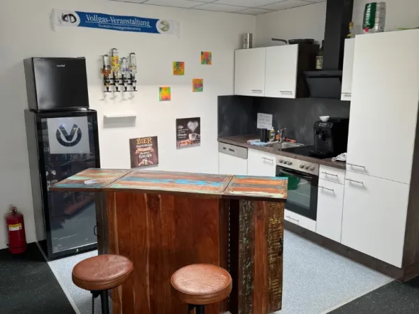 Schreibtischplatz in Holzgerlingen – Moderner Arbeitsplatz in kreativer Bürogemeinschaft in Holzgerlingen — Bild 5