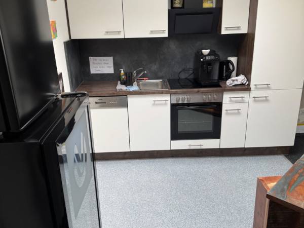 Moderner Arbeitsplatz in Bürogemeinschaft mit Lounge in Holzgerlingen — Bild 7