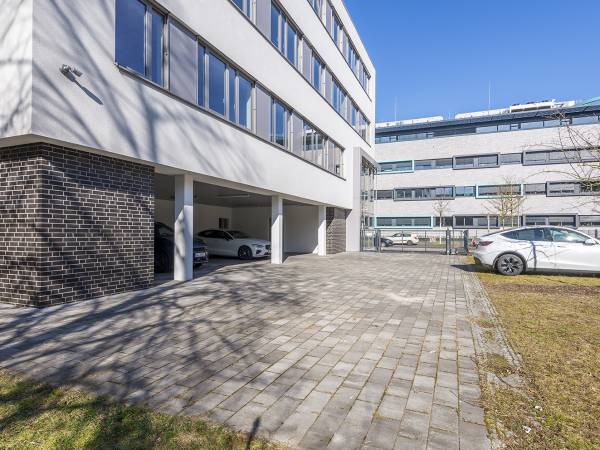Abschließbares Büro in Berlin (Treptow) – Helles Büro in Berlin-Adlershof – Ideal für Start-ups — Bild 7