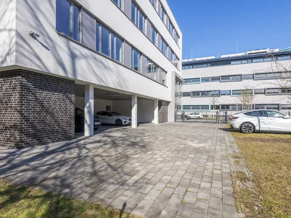 Abschließbares Büro in Berlin (Treptow) – Helles Büro in Berlin-Adlershof – Ideal für Start-ups — Bild 7