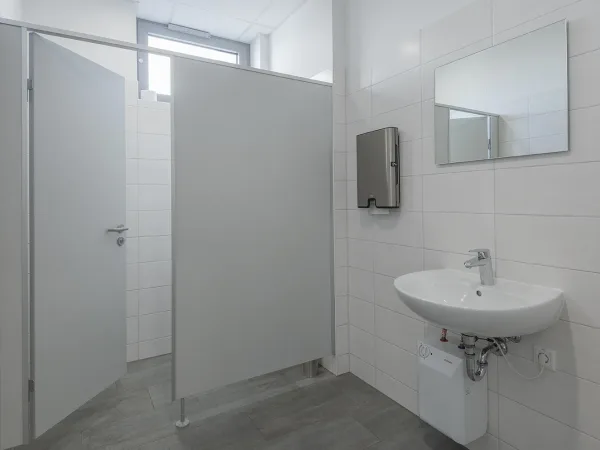 Abschließbares Büro in Berlin (Treptow) – Helles Büro in Berlin-Adlershof – Ideal für Start-ups — Bild 5
