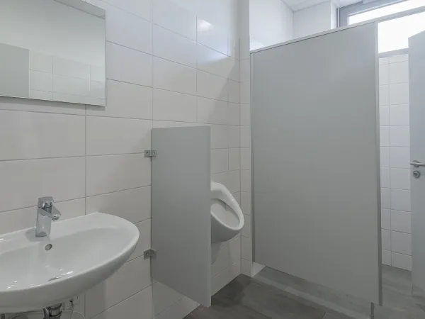 Abschließbares Büro in Berlin (Treptow) – Helles Büro in Berlin-Adlershof – Ideal für Start-ups — Bild 6
