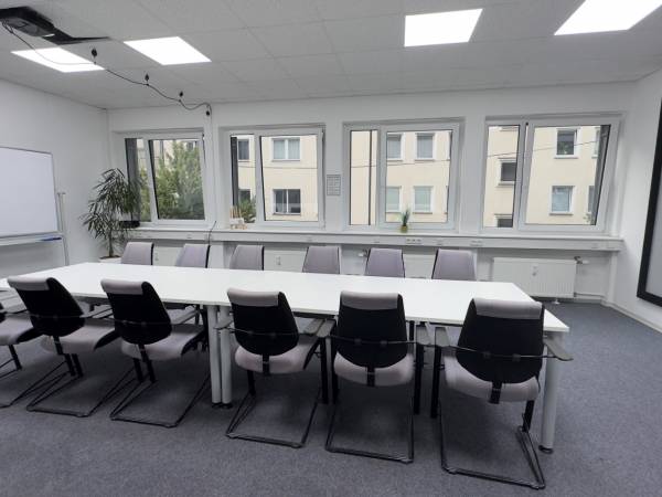 Büroraum / Arbeitsplätze im Coworking Space am Jahnplatz von Bielefeld — Bild 7