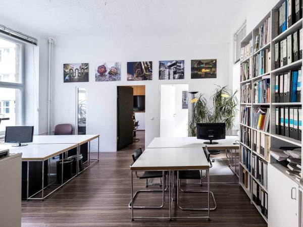 Abschließbares Büro in Berlin (Tiergarten) – Büroraum/Schreibtische Nähe Gleisdreieck — Bild 3