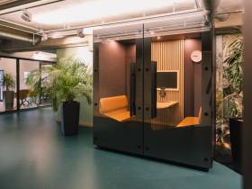 Moin moin im modernen Büro / Co-Working Gemeinschaft