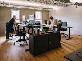 Moin moin im modernen Büro / Co-Working Gemeinschaft