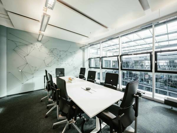 Moderne Büros und flexible Arbeitsplätze in der Theresienhöhe — Bild 3
