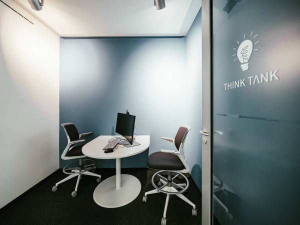 Moderne Büros und flexible Arbeitsplätze in der Theresienhöhe — Bild 8