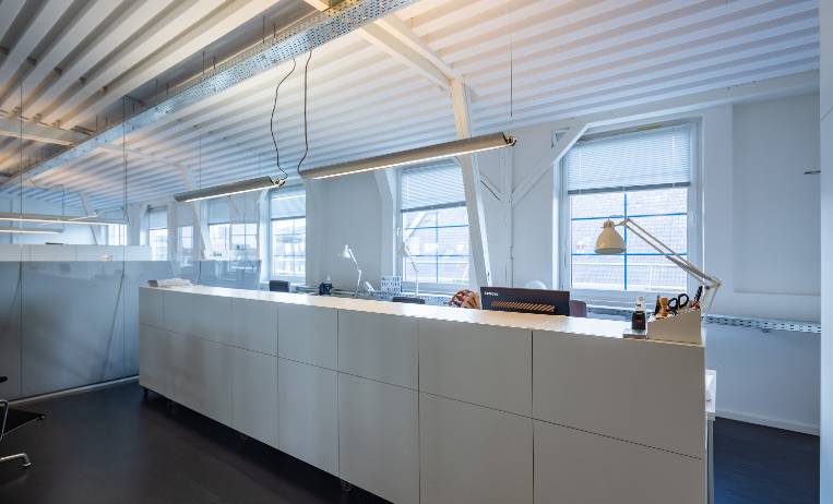 Helle Bürogemeinschaft mit Dachterrasse in Hamburg-Winterhude