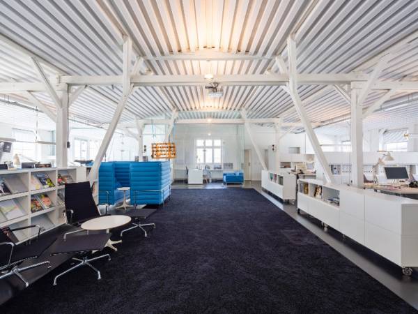 Helle Bürogemeinschaft mit Dachterrasse in Winterhude — Bild 5