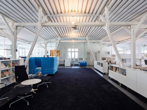 Helle Bürogemeinschaft mit Dachterrasse in Winterhude — Bild 6