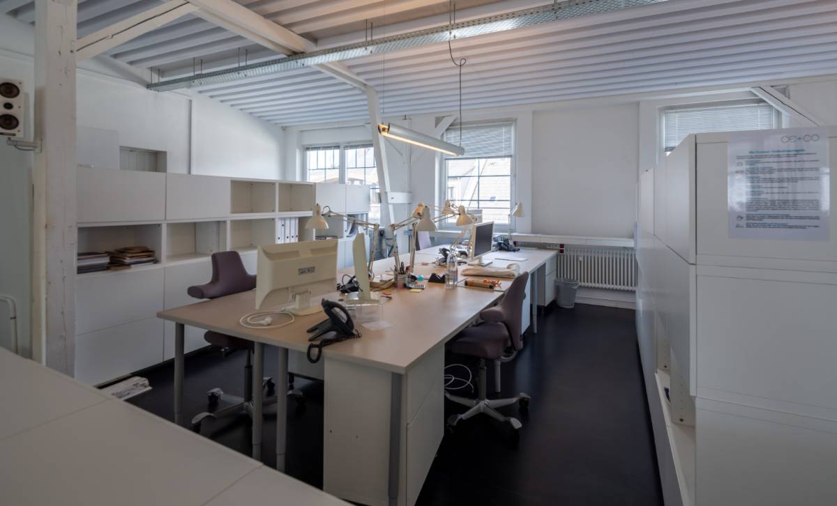 Helle Bürogemeinschaft mit Dachterrasse in Hamburg-Winterhude