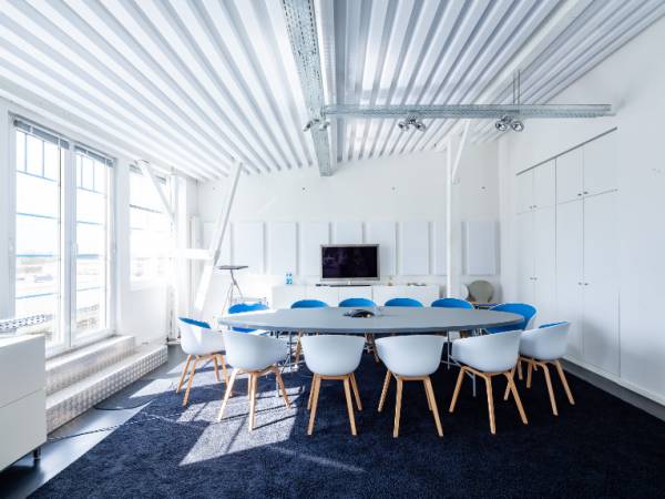 Helle Bürogemeinschaft mit Dachterrasse in Winterhude — Bild 8
