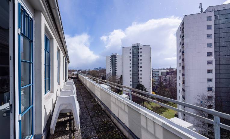 Helle Bürogemeinschaft mit Dachterrasse in Hamburg-Winterhude