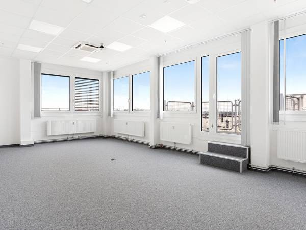 Helle Bürofläche mit Dachterrasse in München-Schwabing-Freimann — Bild 4
