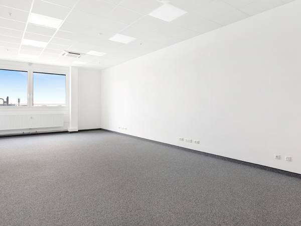 Helle Bürofläche mit Dachterrasse in München-Schwabing-Freimann — Bild 1