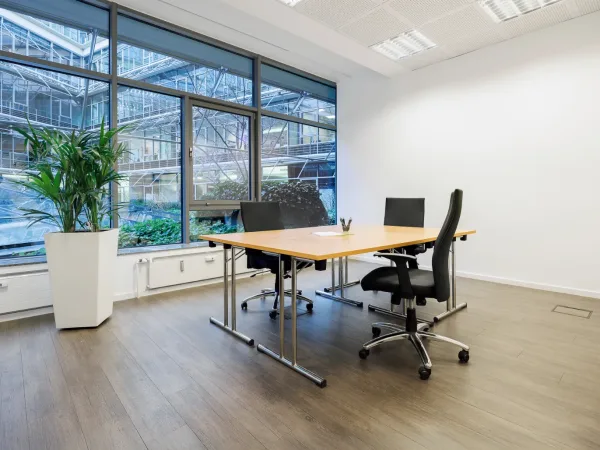 Abschließbares Büro in Köln (Neustadt-Nord) – Innovativer Coworking Space in Köln Neustadt-Nord am Mediapark — Bild 6